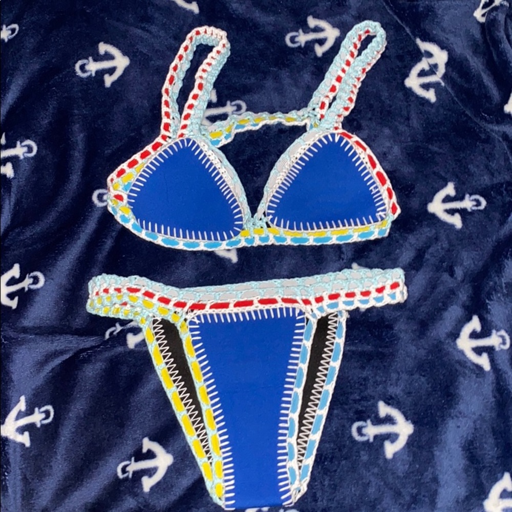 Kiini lookalike neoprene bikini